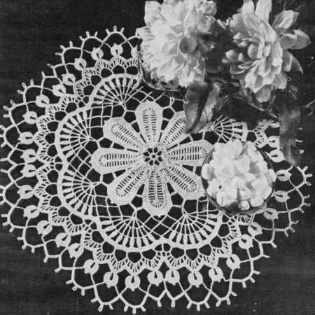 Dahlia Lily Doily
