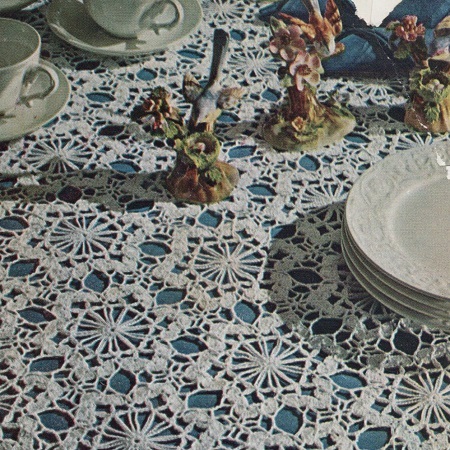 Free Blue Bird tablecloth crochet pattern