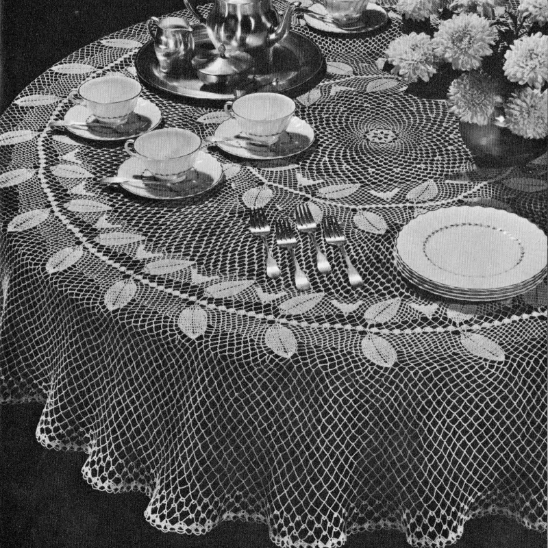 Enlarged Download garland of leaves tablecloth Pattern