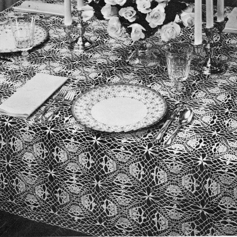 Enlarged Queen's Crown Tablecloth Pattern